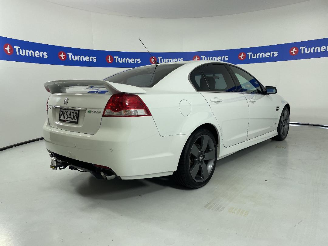 Photo '7' of Holden Commodore Photo '7' of Holden Commodore