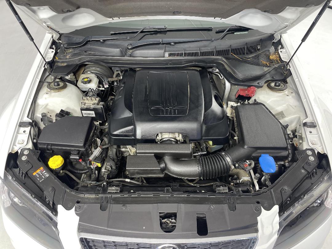 Photo '13' of Holden Commodore Photo '13' of Holden Commodore