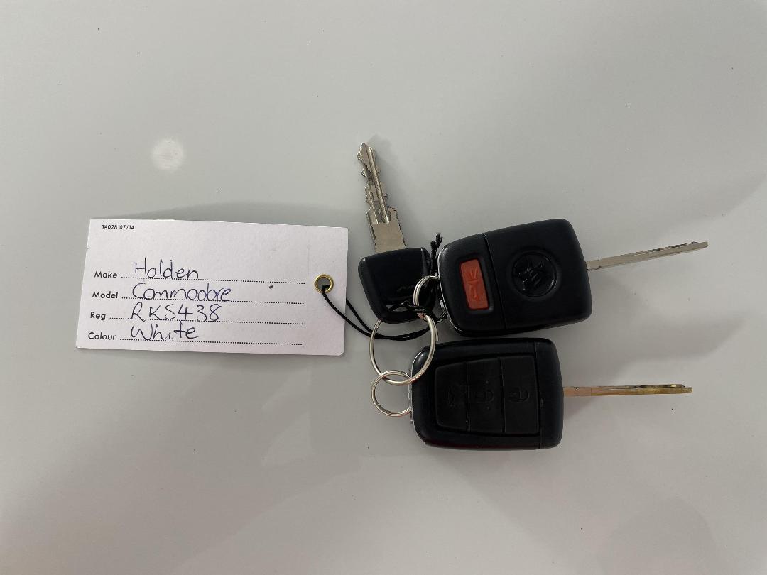 Photo '22' of Holden Commodore Photo '22' of Holden Commodore