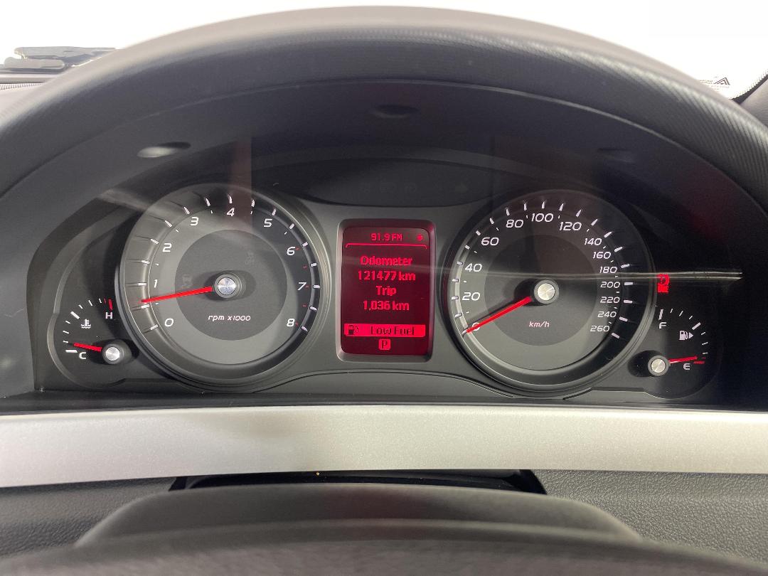 Photo '21' of Holden Commodore Photo '21' of Holden Commodore