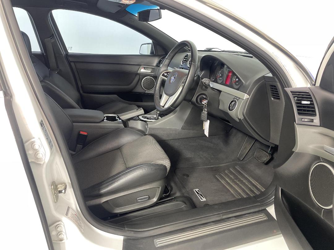 Photo '16' of Holden Commodore Photo '16' of Holden Commodore