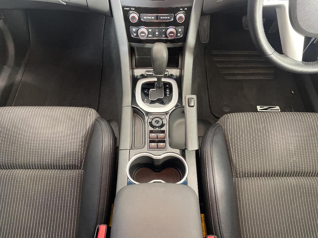 Photo '18' of Holden Commodore Photo '18' of Holden Commodore