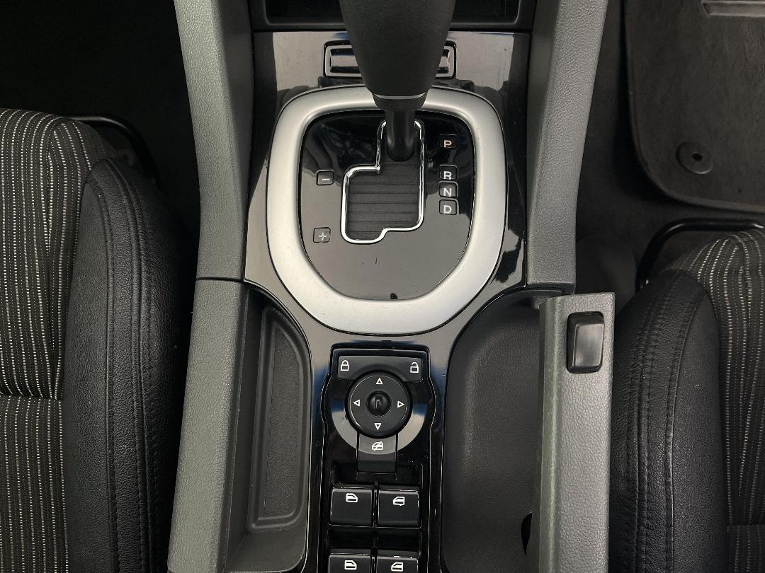 Photo '27' of Holden Commodore