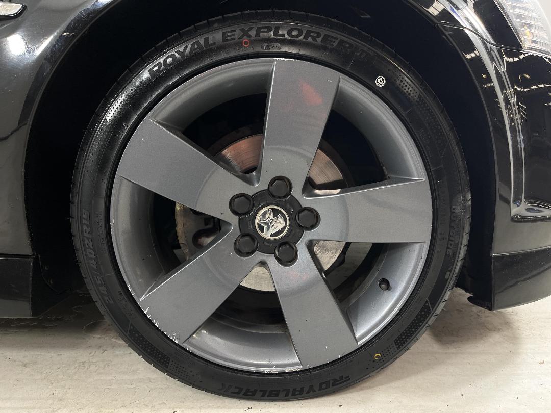 Photo '9' of Holden Commodore