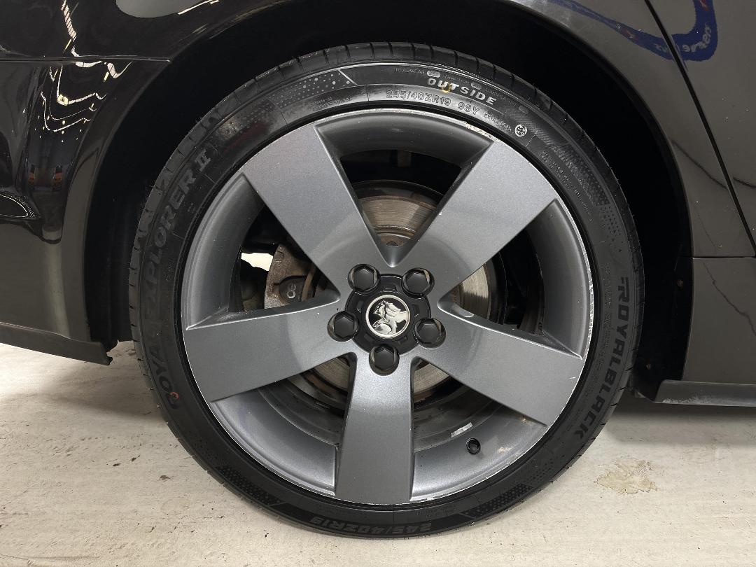 Photo '12' of Holden Commodore