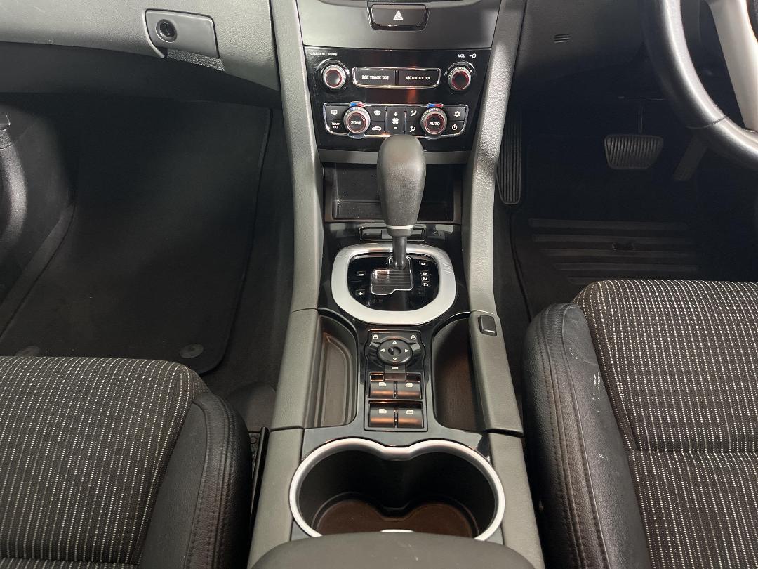 Photo '23' of Holden Commodore