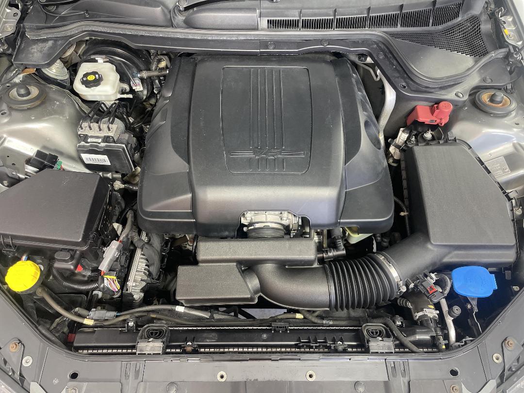 Photo '13' of Holden Commodore Photo '13' of Holden Commodore