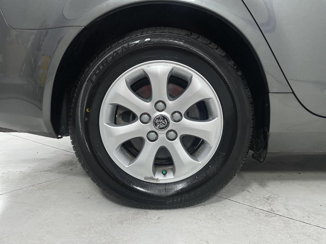 Photo '12' of Holden Commodore Photo '12' of Holden Commodore