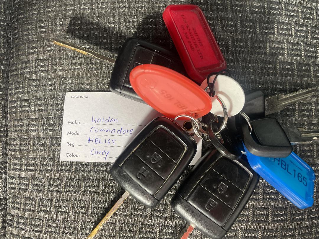 Photo '22' of Holden Commodore Photo '22' of Holden Commodore