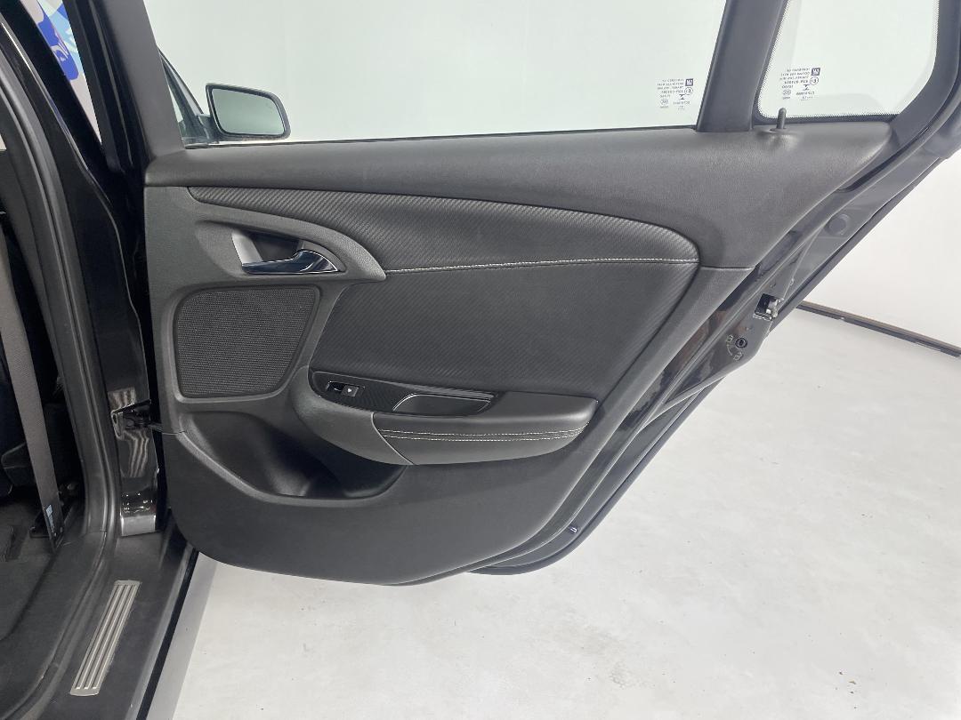 Photo '19' of Holden Commodore