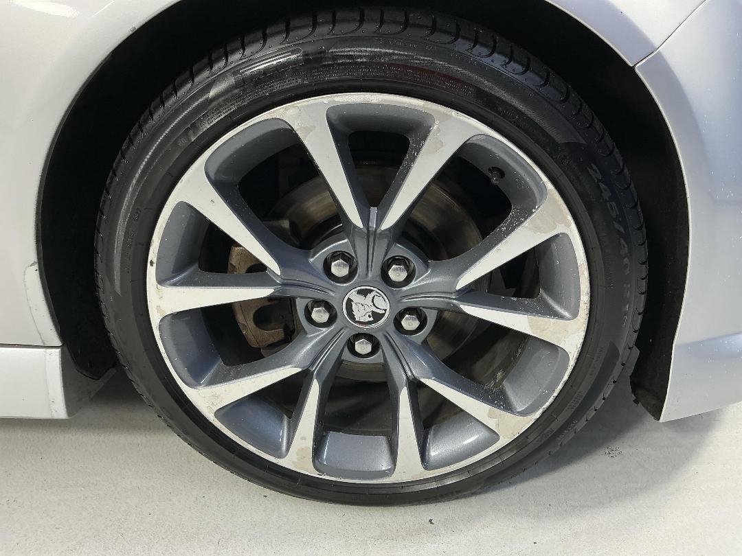 Photo '9' of Holden Commodore