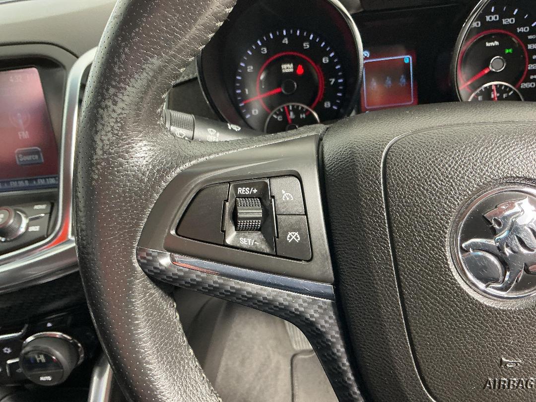 Photo '24' of Holden Commodore