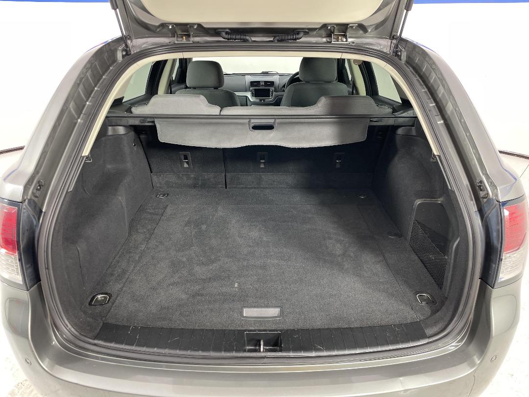 Photo '14' of Holden Commodore