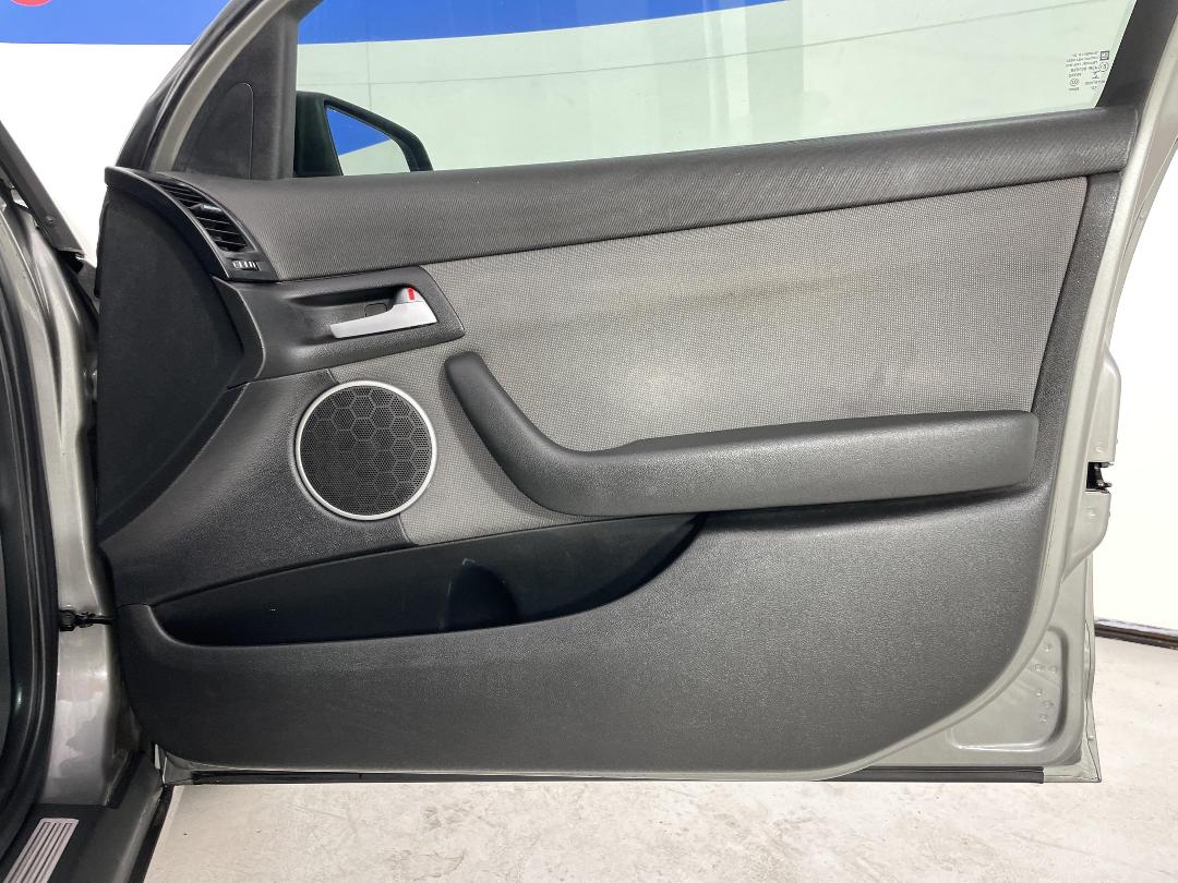 Photo '15' of Holden Commodore