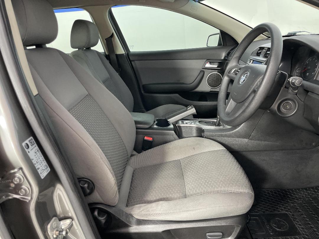 Photo '16' of Holden Commodore