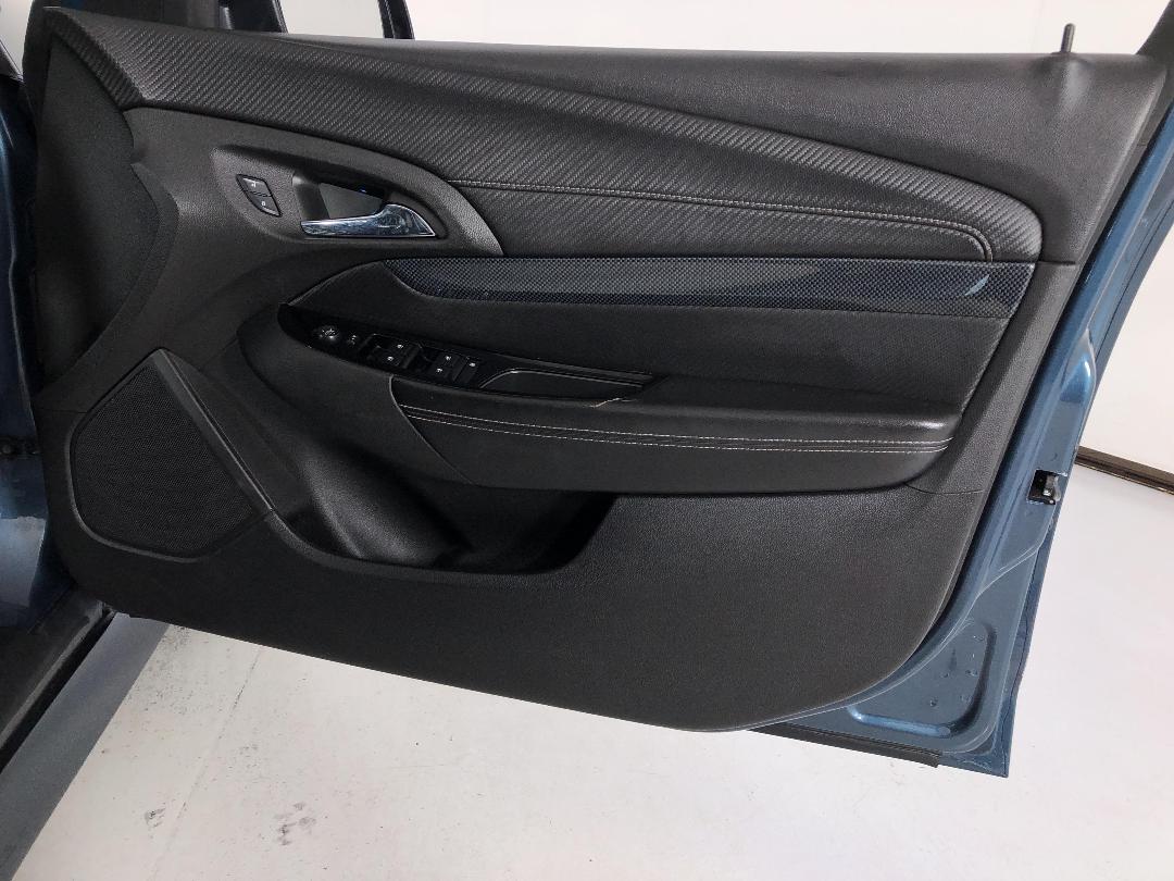 Photo '15' of Holden Commodore Photo '15' of Holden Commodore