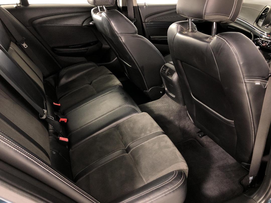 Photo '20' of Holden Commodore Photo '20' of Holden Commodore