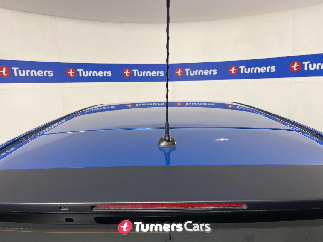 Photo '28' of Holden Commodore