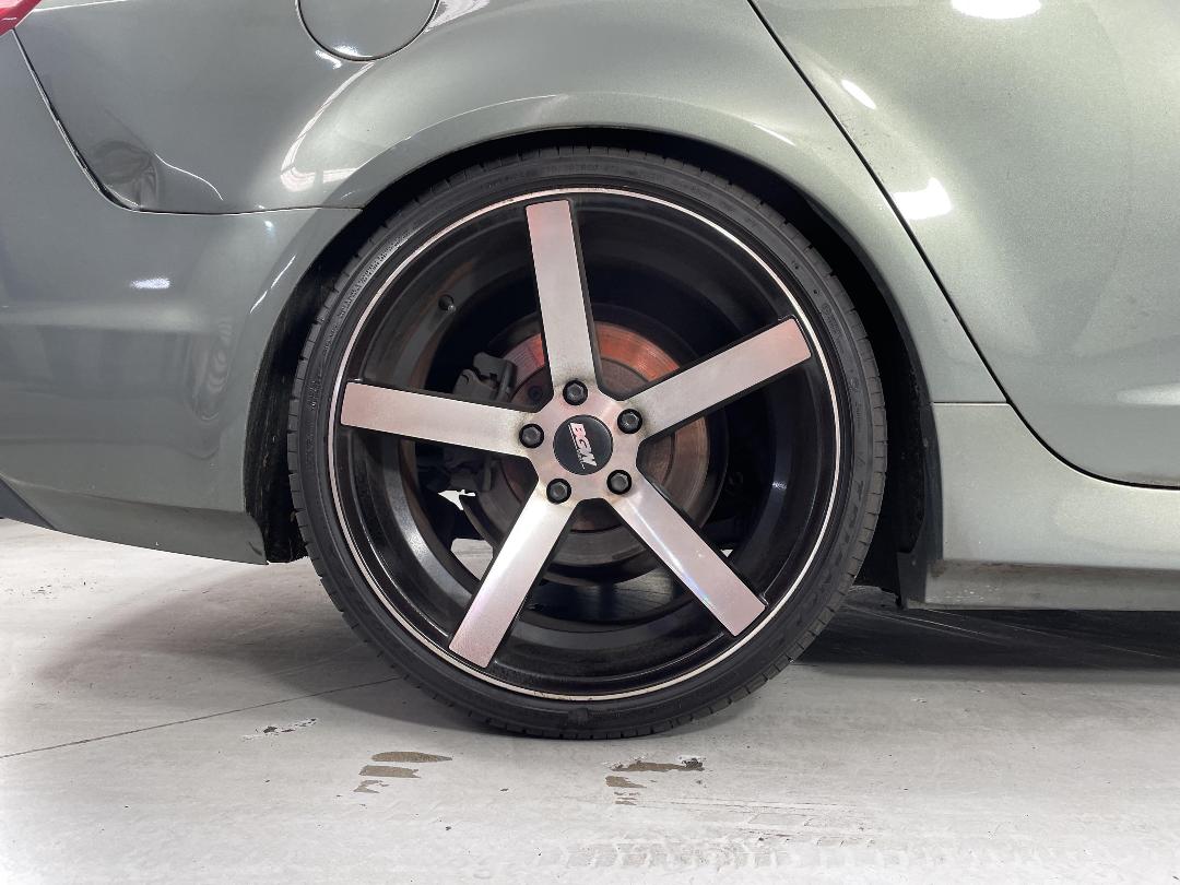 Photo '12' of Holden Commodore