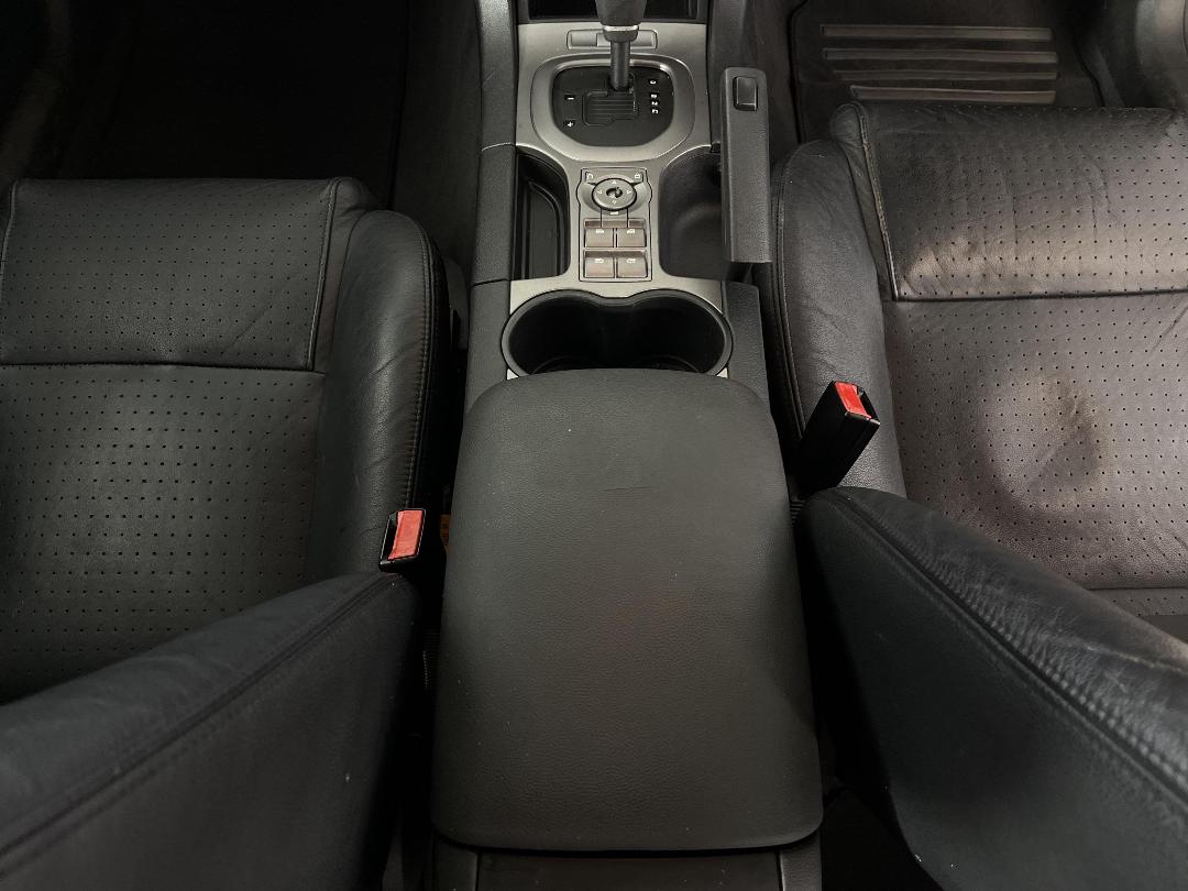 Photo '18' of Holden Commodore Photo '18' of Holden Commodore