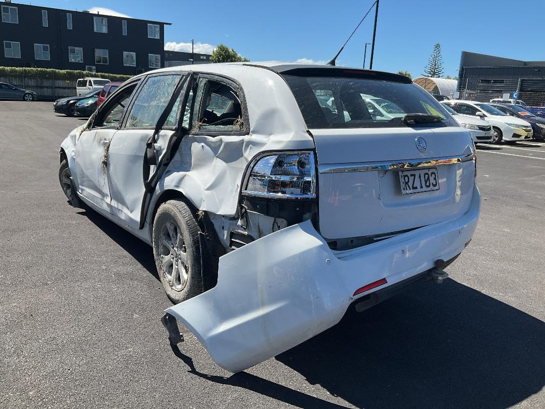 Photo '5' of Holden Commodore Omega Photo '5' of Holden Commodore Omega