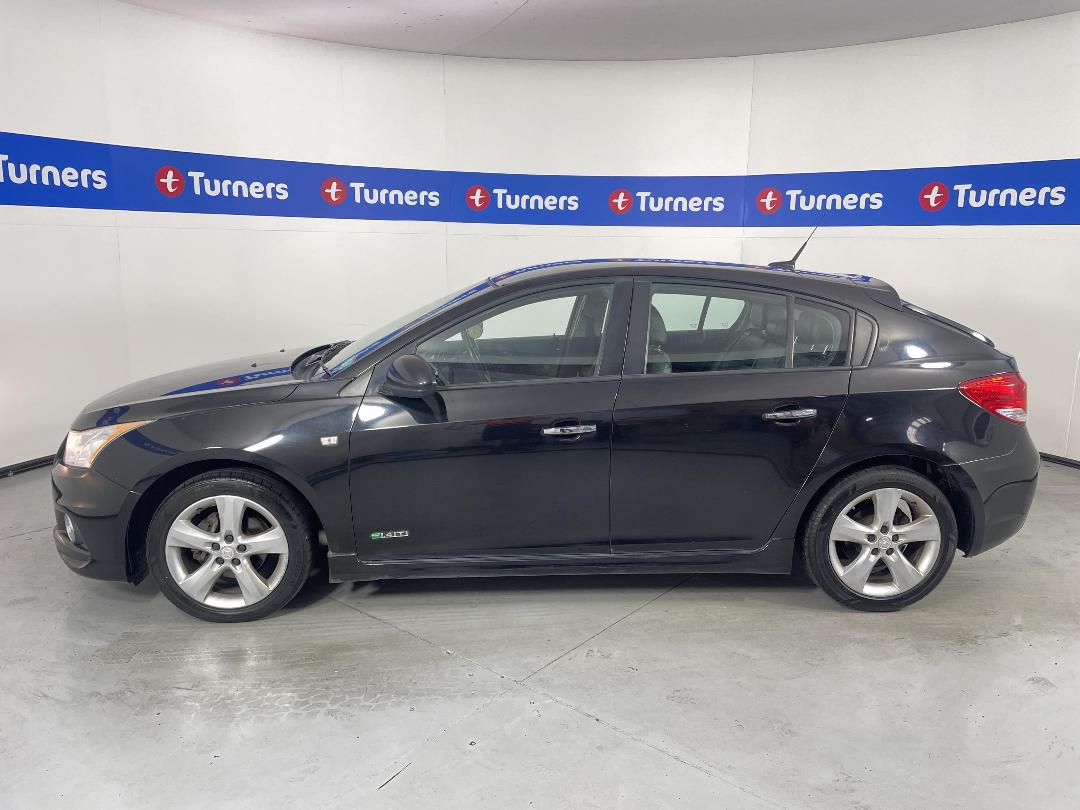 Photo '23' of Holden Cruze