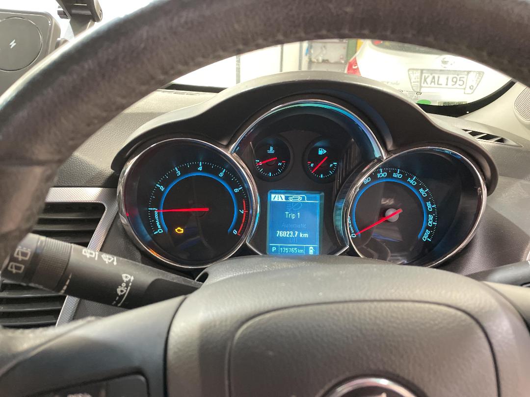 Photo '10' of Holden Cruze SRI-V HB T