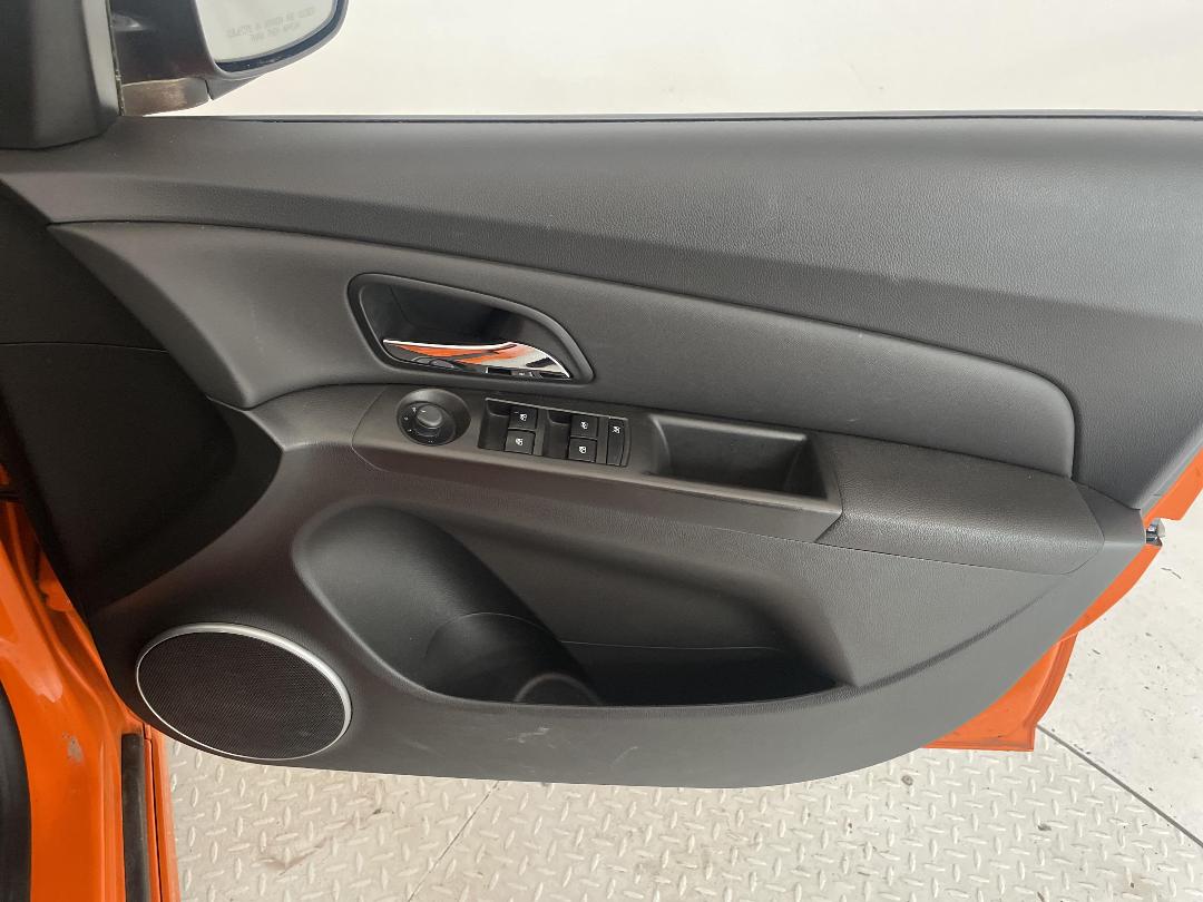 Photo '15' of Holden Cruze Photo '15' of Holden Cruze