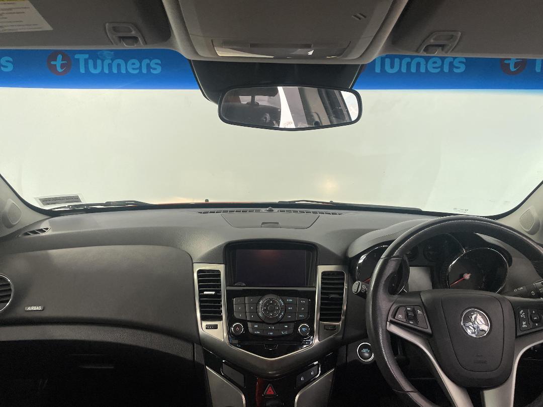 Photo '17' of Holden Cruze Photo '17' of Holden Cruze