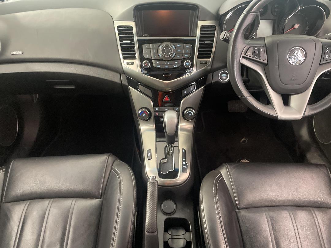 Photo '18' of Holden Cruze Photo '18' of Holden Cruze