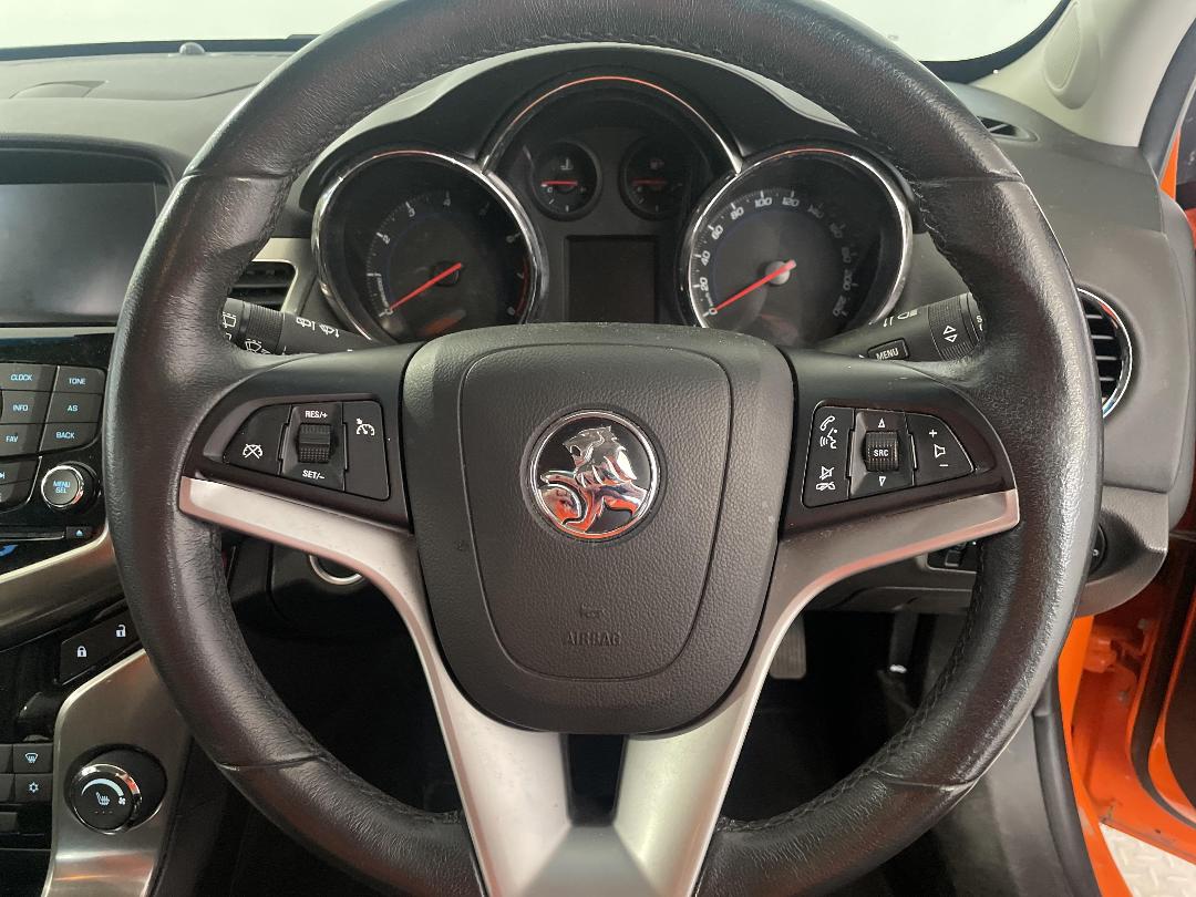 Photo '28' of Holden Cruze Photo '28' of Holden Cruze