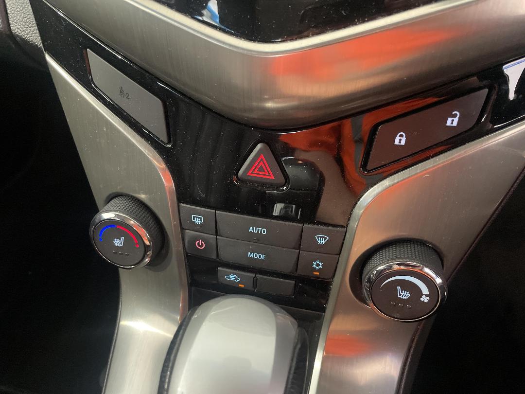 Photo '32' of Holden Cruze Photo '32' of Holden Cruze