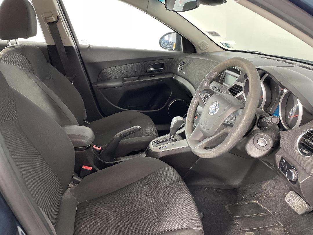 Photo '16' of Holden Cruze Photo '16' of Holden Cruze