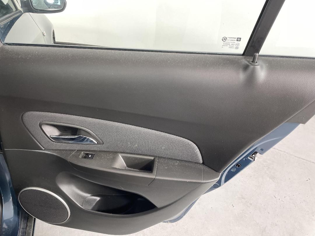 Photo '19' of Holden Cruze Photo '19' of Holden Cruze