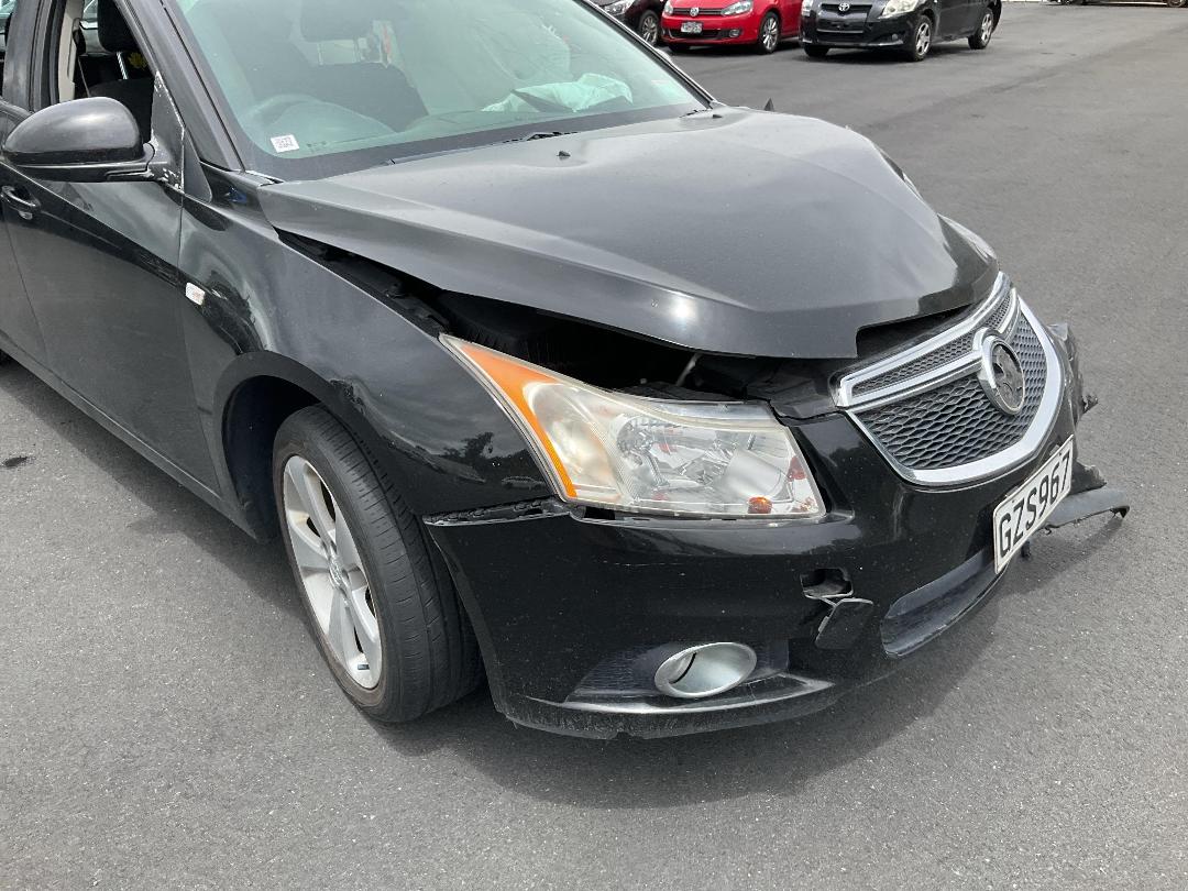 Photo '14' of Holden Cruze Equipe HB