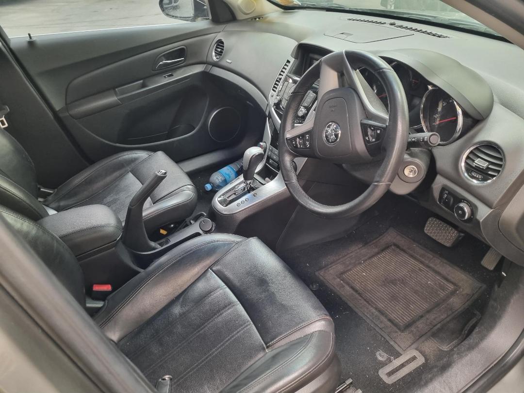 Photo '9' of Holden Cruze CDX