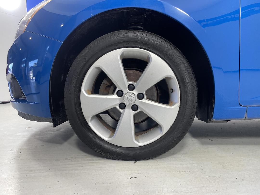 Photo '10' of Holden Cruze