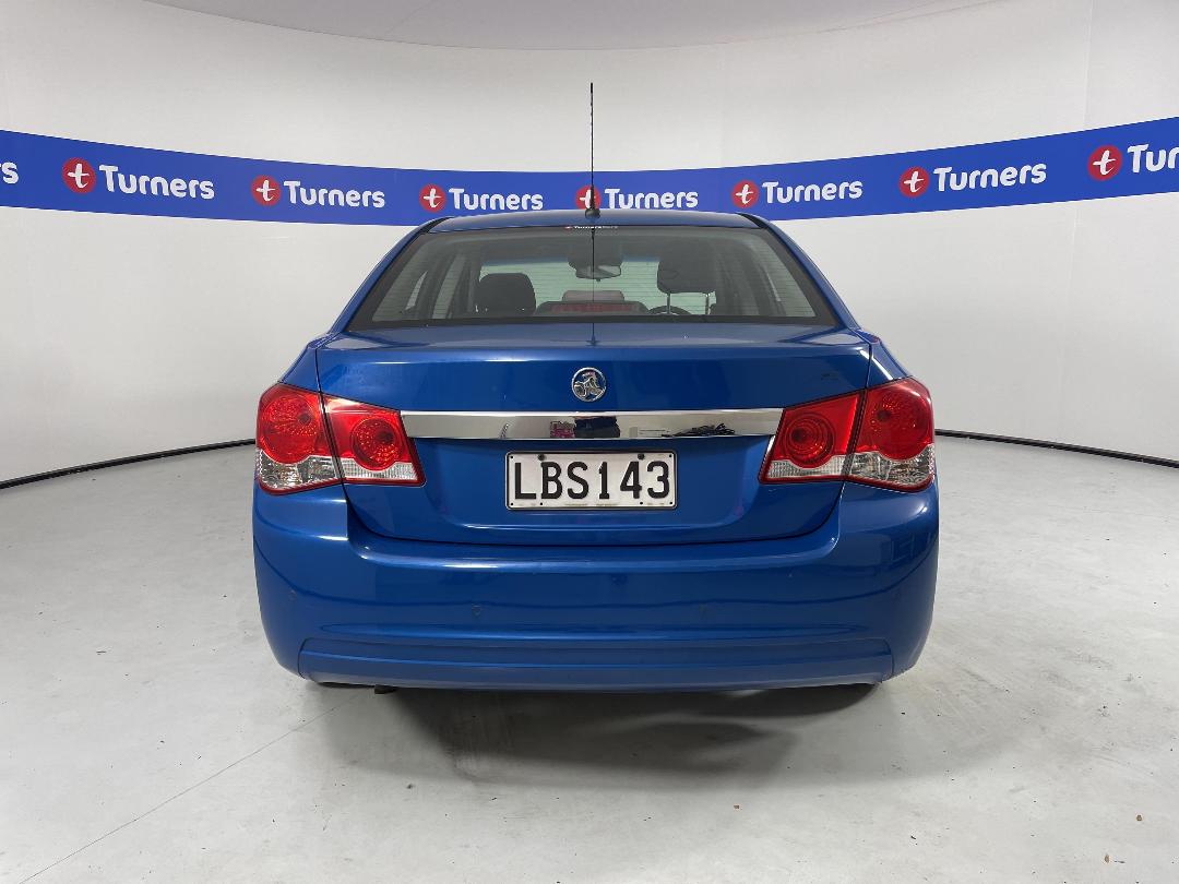Photo '6' of Holden Cruze