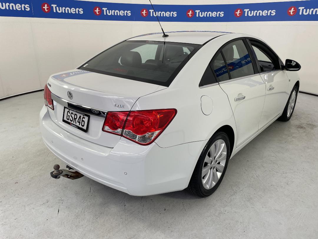 Photo '7' of Holden Cruze