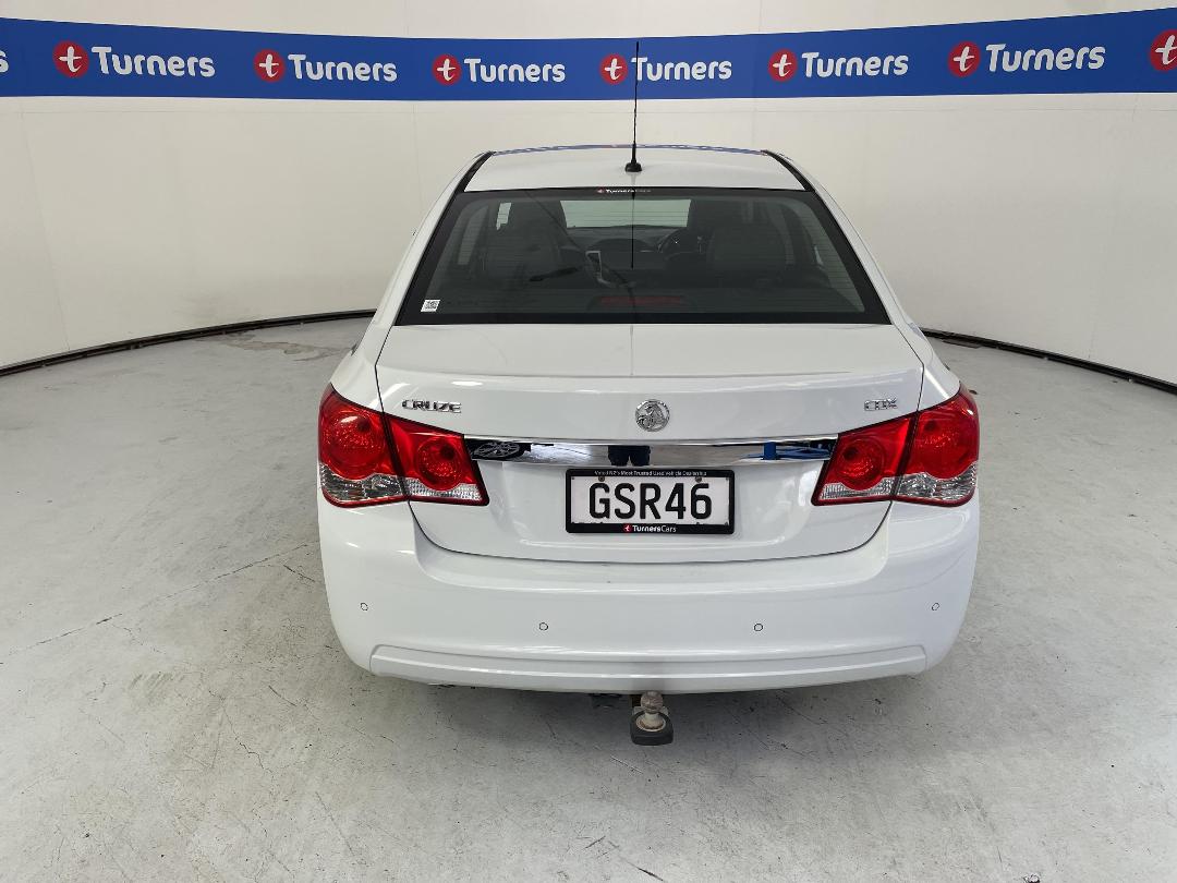 Photo '6' of Holden Cruze