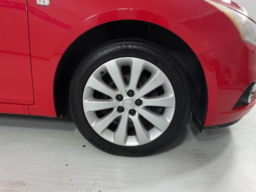 Photo '9' of Holden Cruze