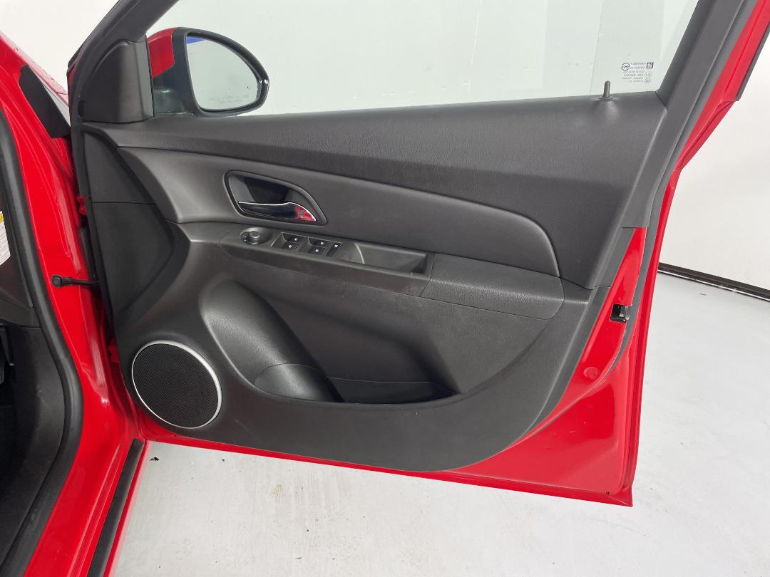 Photo '15' of Holden Cruze