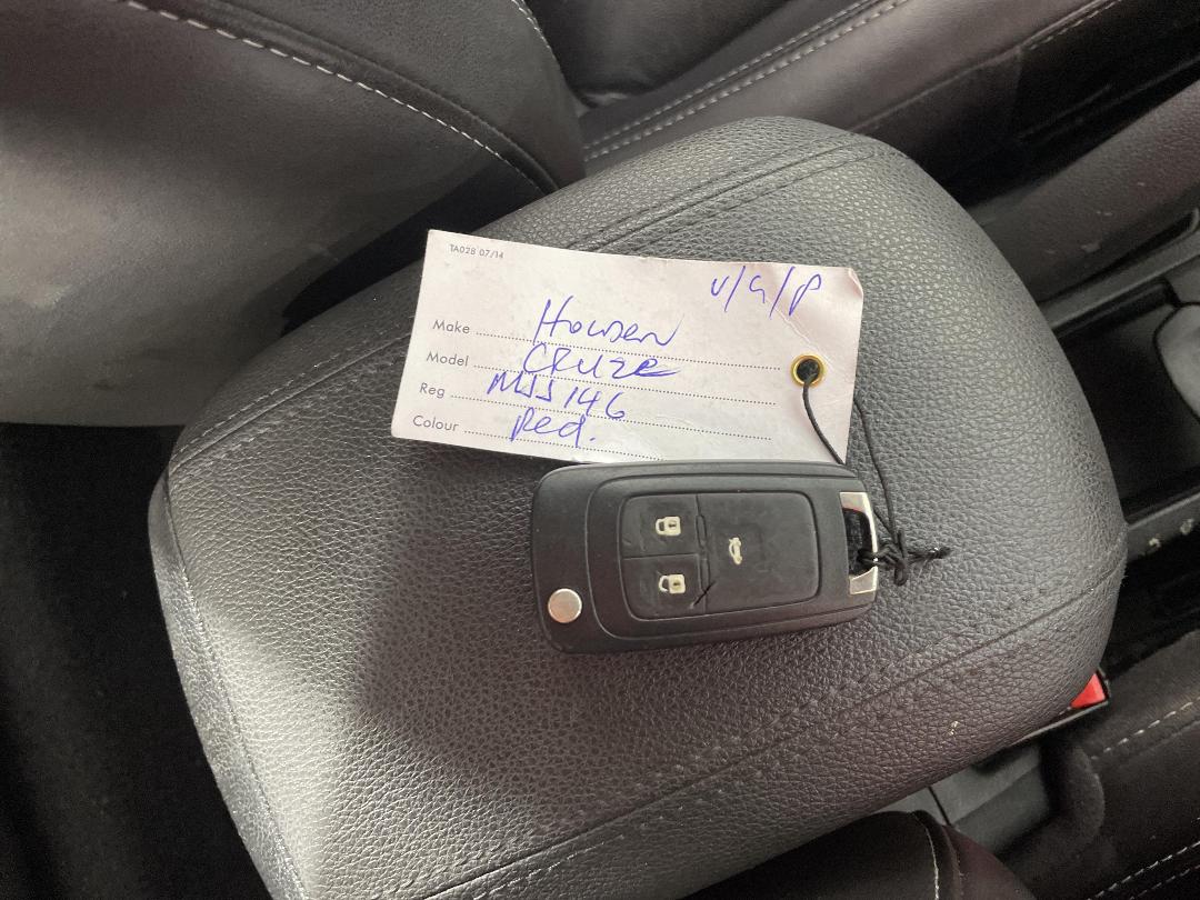 Photo '22' of Holden Cruze