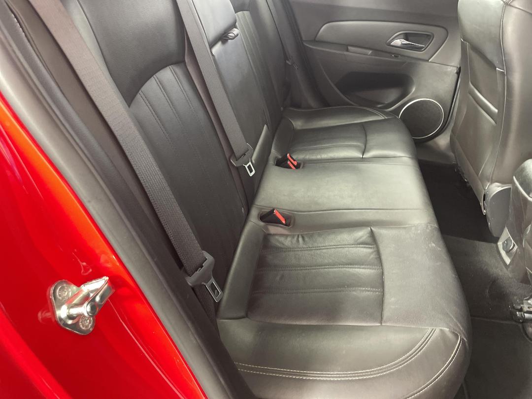 Photo '20' of Holden Cruze