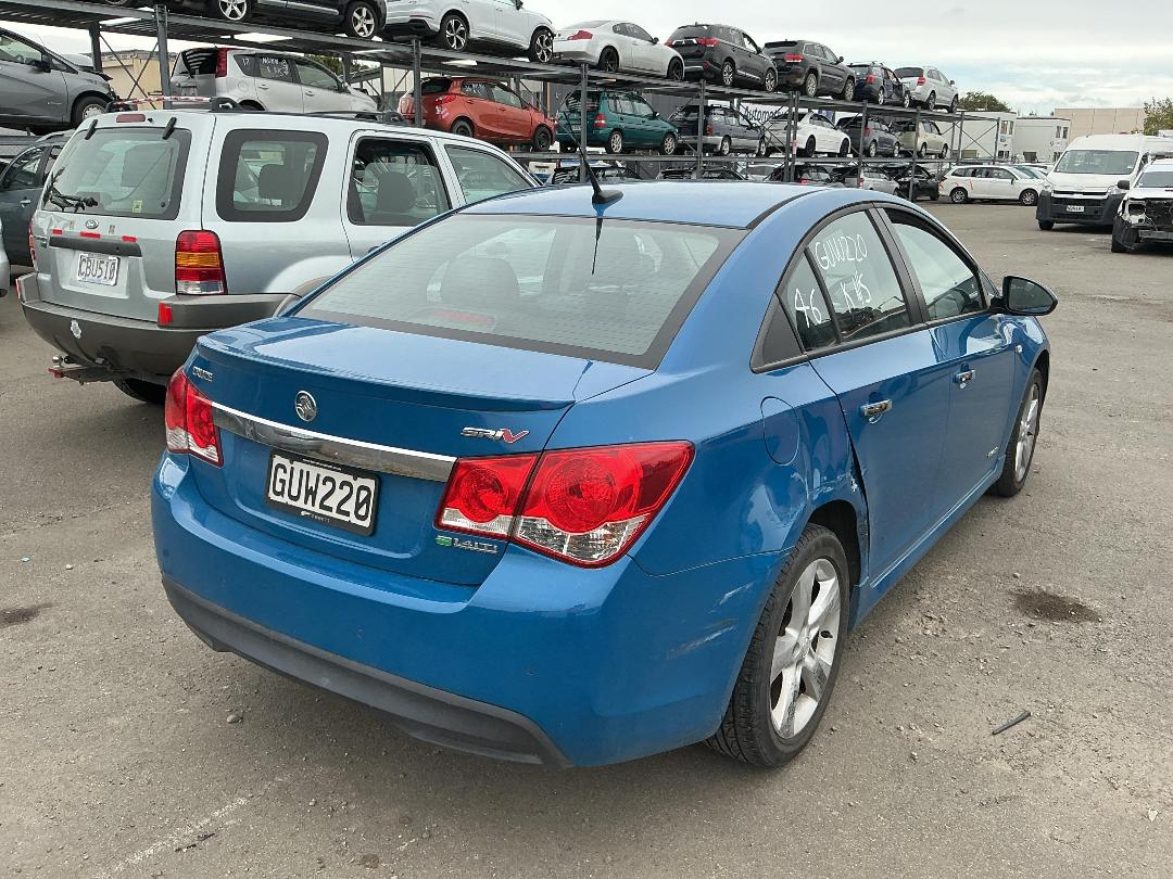 Photo '6' of Holden Cruze SRI V T