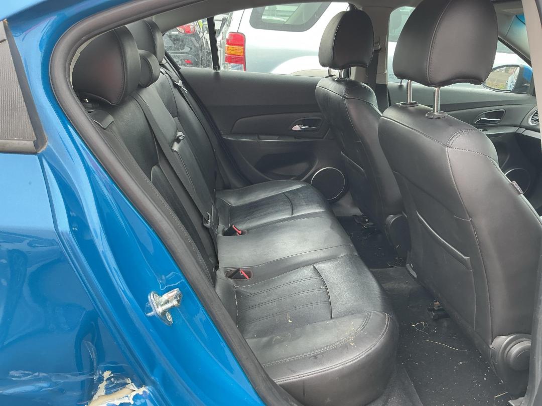 Photo '15' of Holden Cruze SRI V T