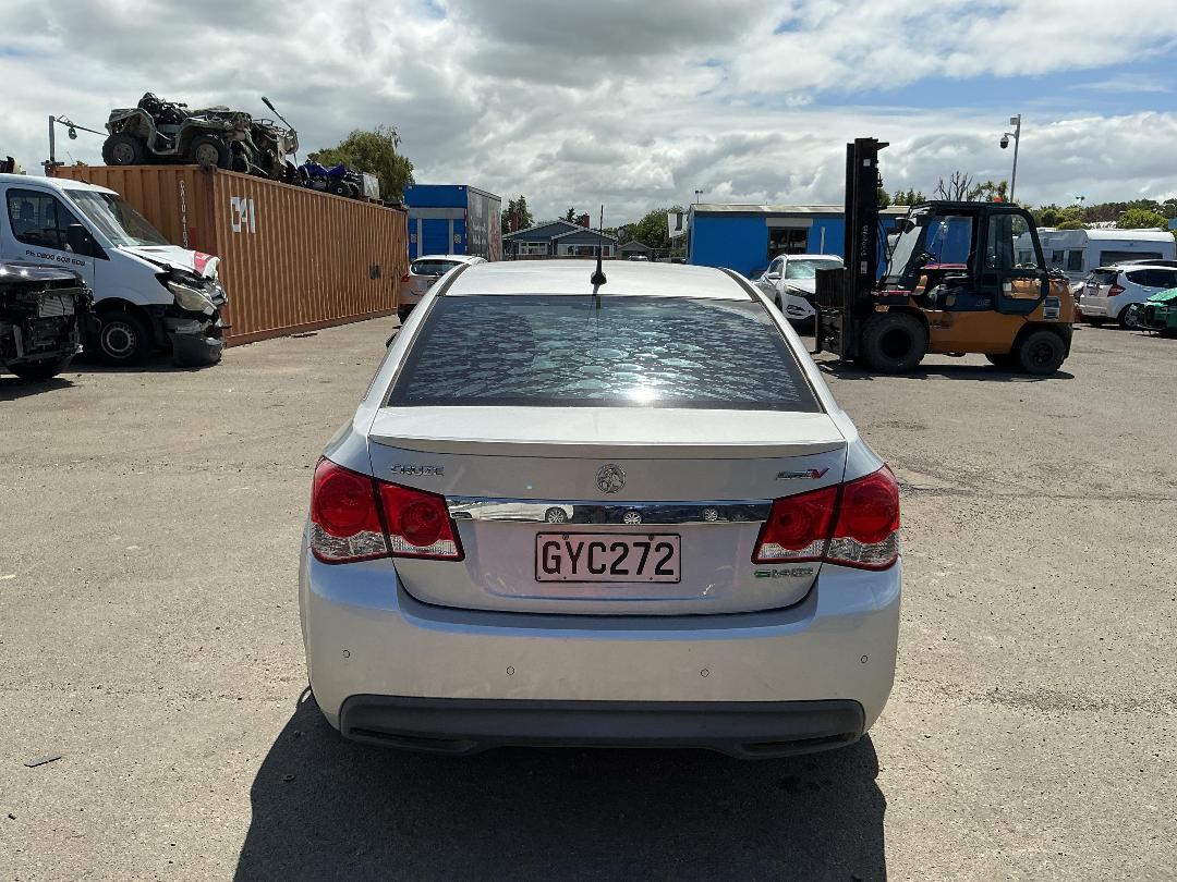 Photo '5' of Holden Cruze SRI V T