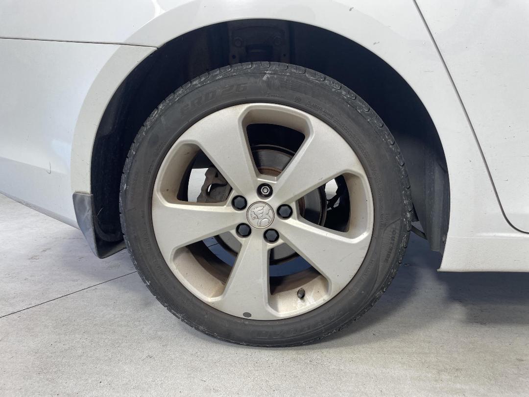 Photo '10' of Holden Cruze Equipe