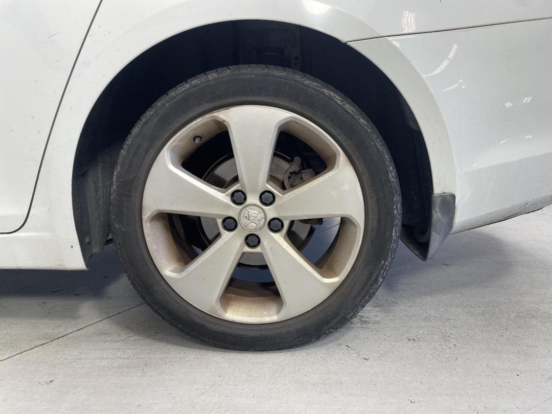 Photo '9' of Holden Cruze Equipe