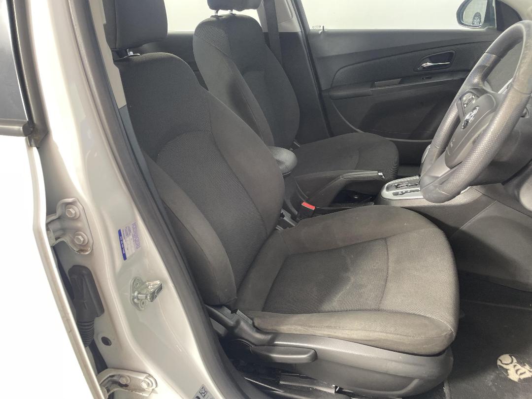 Photo '14' of Holden Cruze Equipe